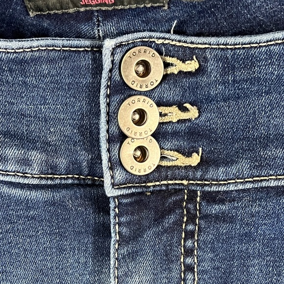 Torrid Jegging Super Soft Stretchy - Picture 4 of 8